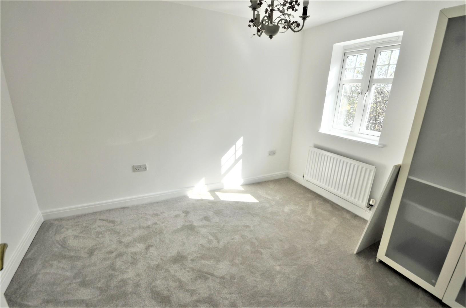 Tavistock Avenue, Mill Hill